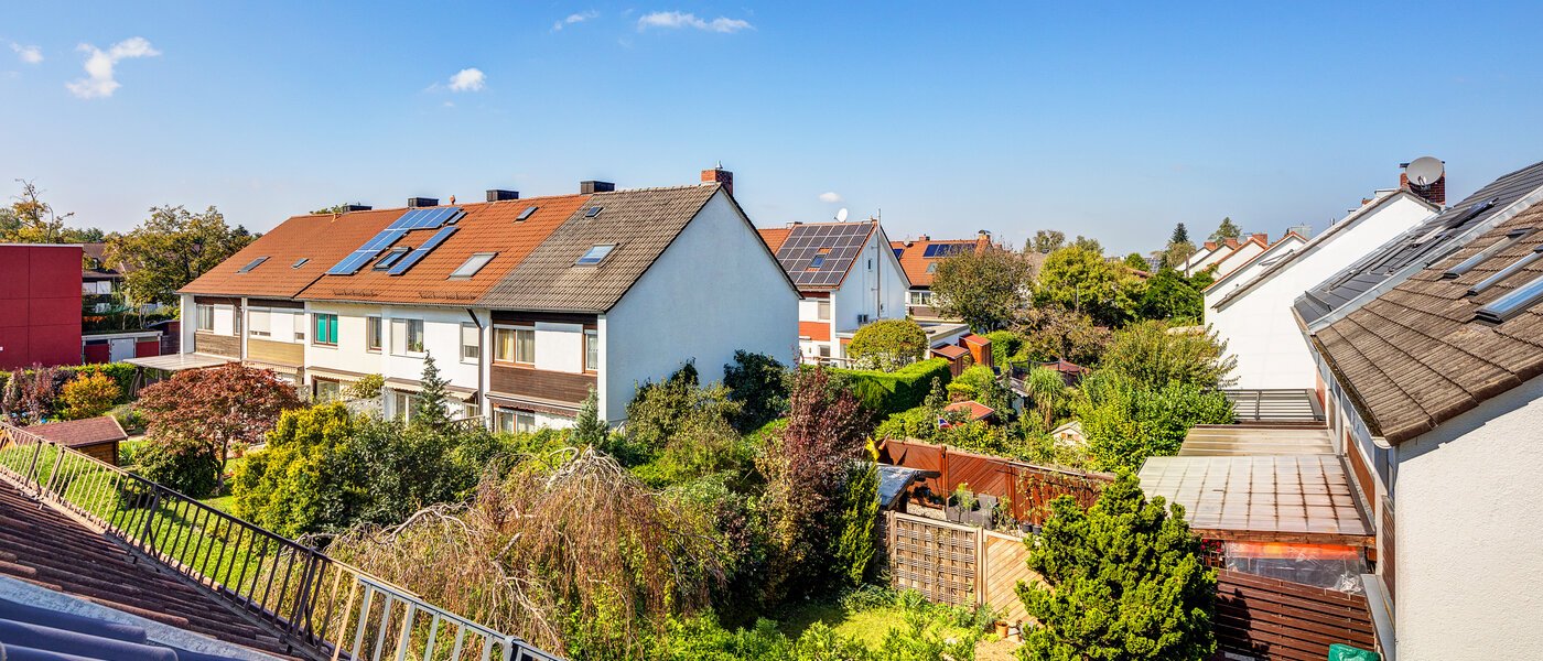 "タウン・ハウス/ローハウスのミドルハウス（外壁を共有した家の並びの両角以外のハウス） " Germering 02 物件からの眺め 14170