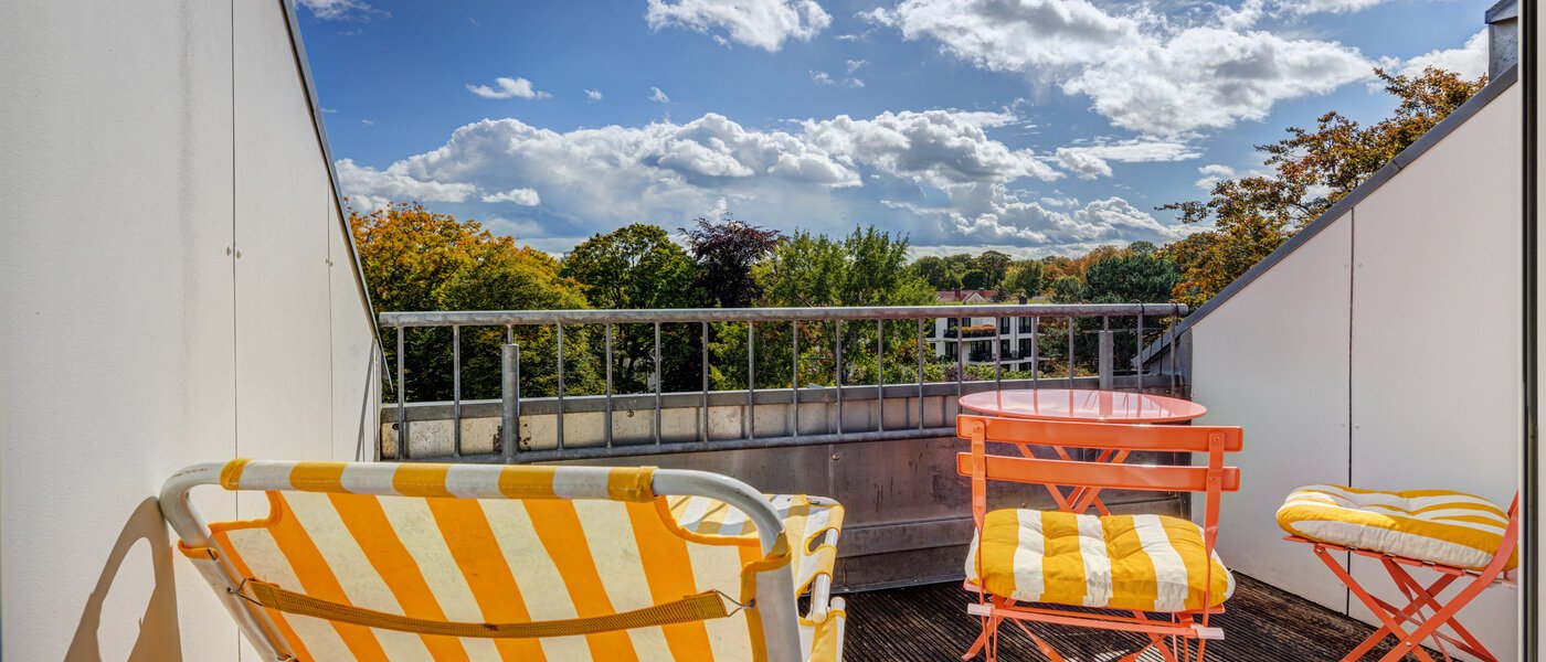 アティック・フラット（屋根裏） München Bogenhausen 01 ロッジア 14171