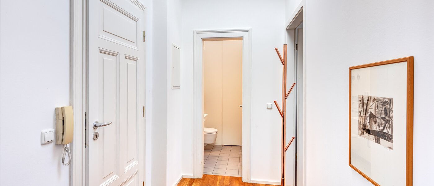 アティック・フラット（屋根裏） München Isarvorstadt 02 玄関入り口 14172