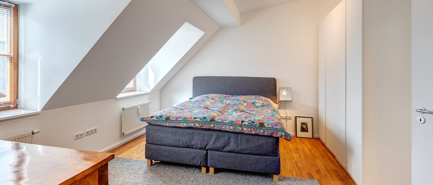 アティック・フラット（屋根裏） München Isarvorstadt 01 寝室 14172