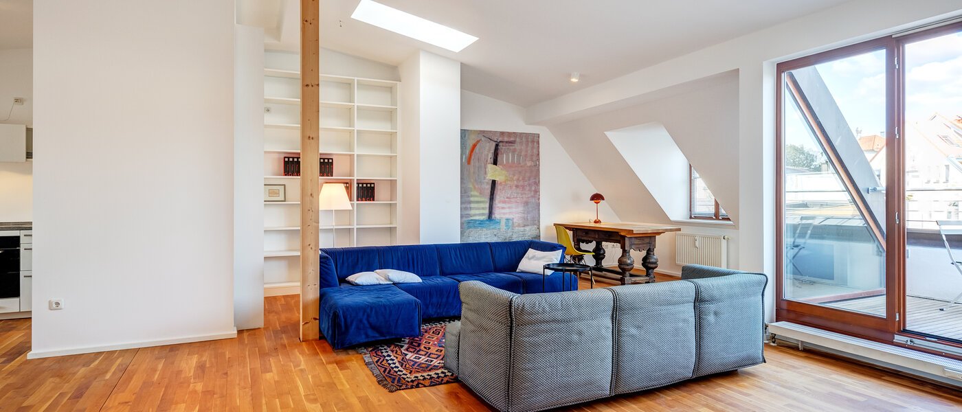 アティック・フラット（屋根裏） München Isarvorstadt 02 リビングエリア 14172