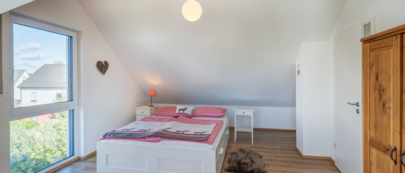 一戸建て Olching 01 2.　寝室 14179