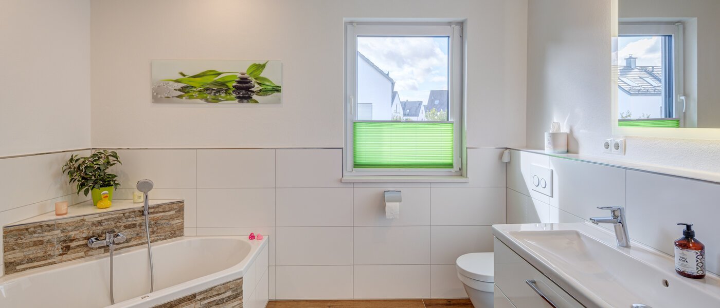 一戸建て Olching 01 1つめの浴室 14179