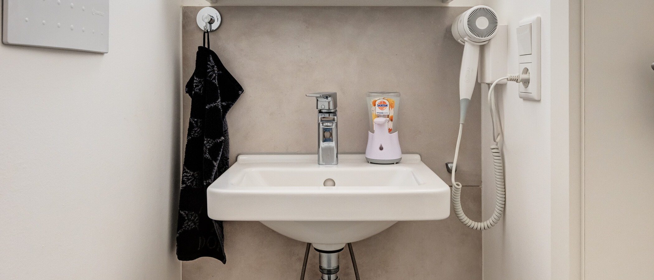 庭付き住宅 München Solln 02 ゲスト用 WC 14197