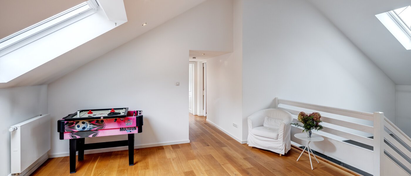 家屋 Berg am Starnberger See 06 玄関入り口 14208