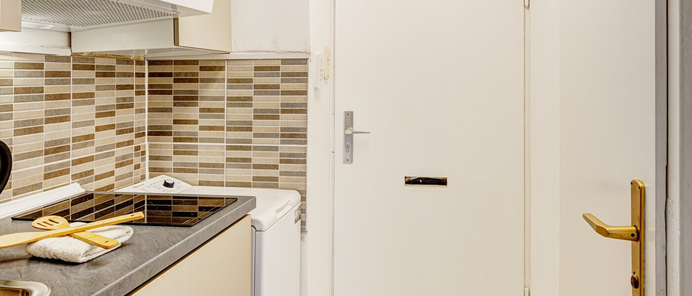 マンション München Giesing 01 玄関入り口 14230