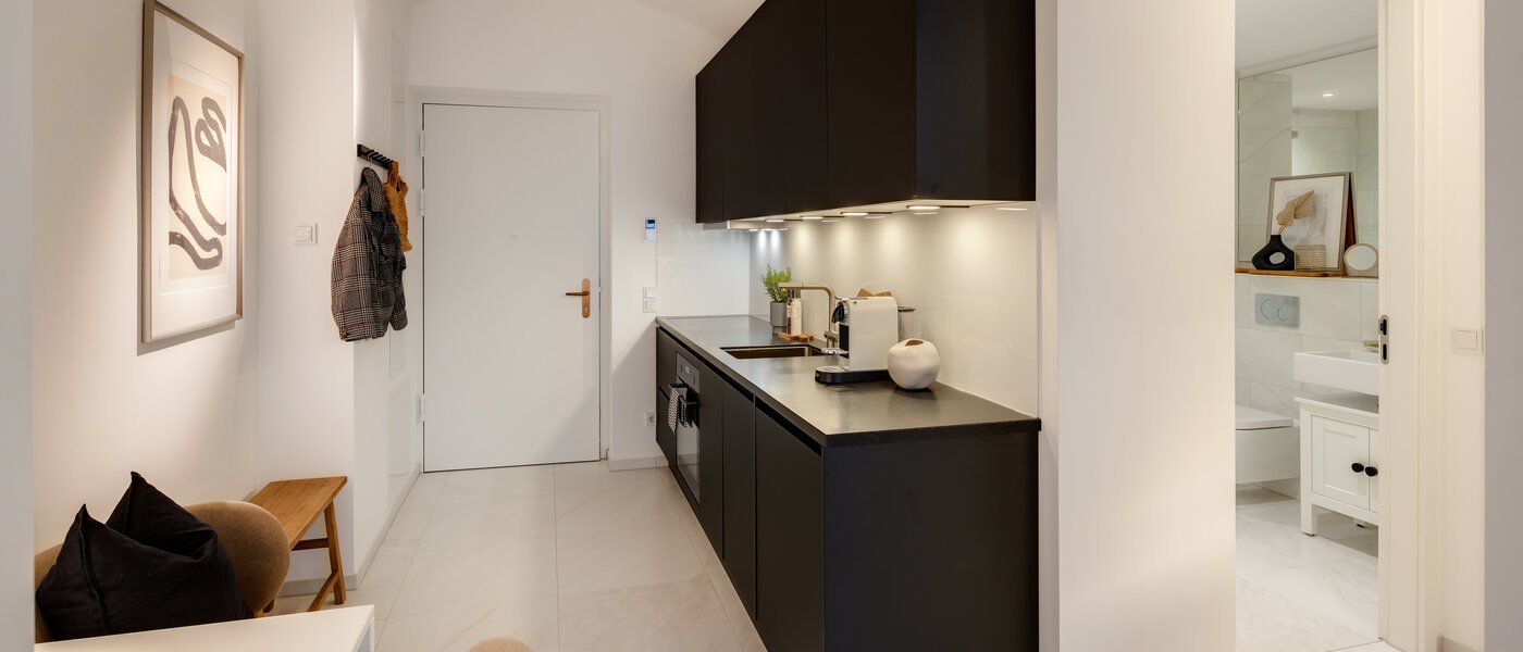 マンション München Au 01 玄関入り口 14250