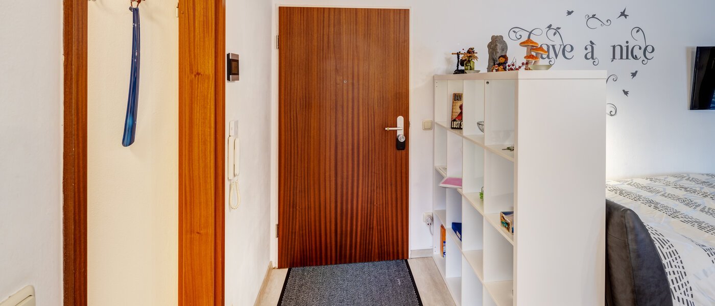 マンション Ottobrunn 03 玄関入り口 14267