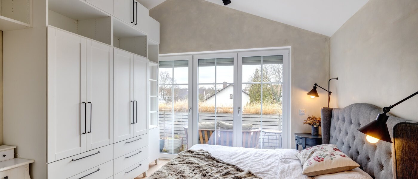 アティック・フラット（屋根裏） München Fasangarten 01 1. 寝室 14268