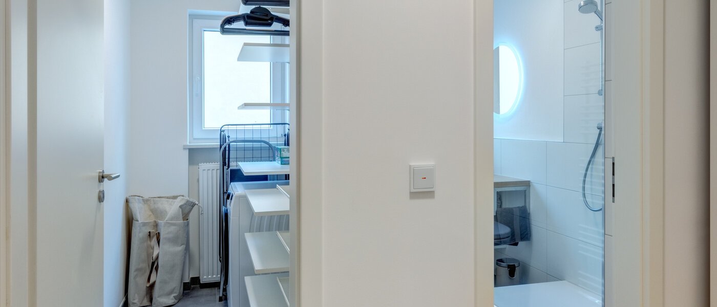 マンション München Neuhausen 03 玄関入り口 14300