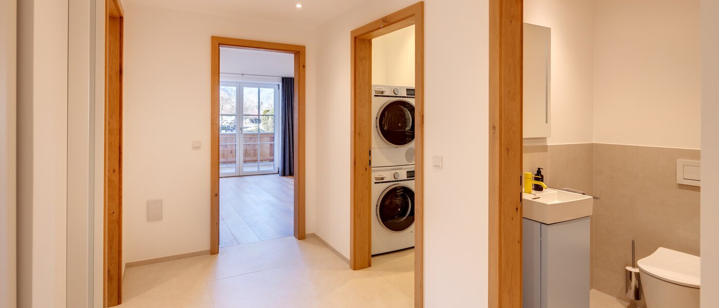 マンション Rottach-Egern 02 玄関入り口 14327