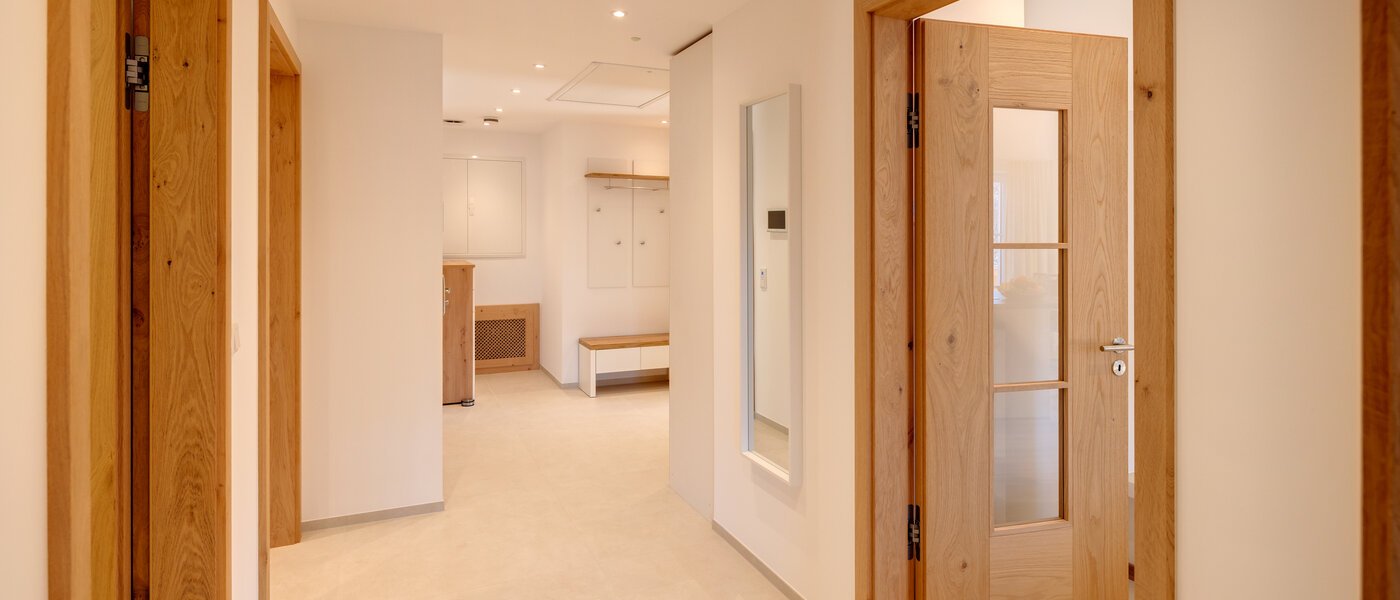 マンション Rottach-Egern 04 玄関入り口 14327