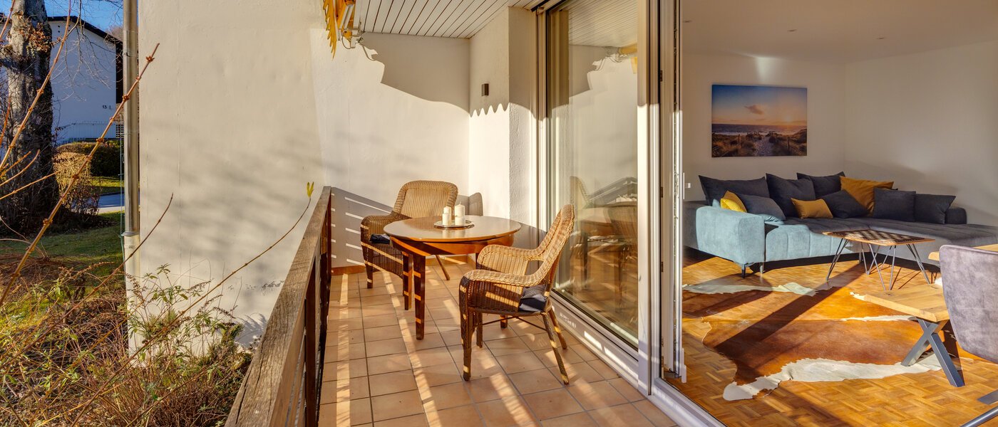 "タウン・ハウス/ローハウスのミドルハウス（外壁を共有した家の並びの両角以外のハウス） " Gmund am Tegernsee 01 1ベランダ 14329