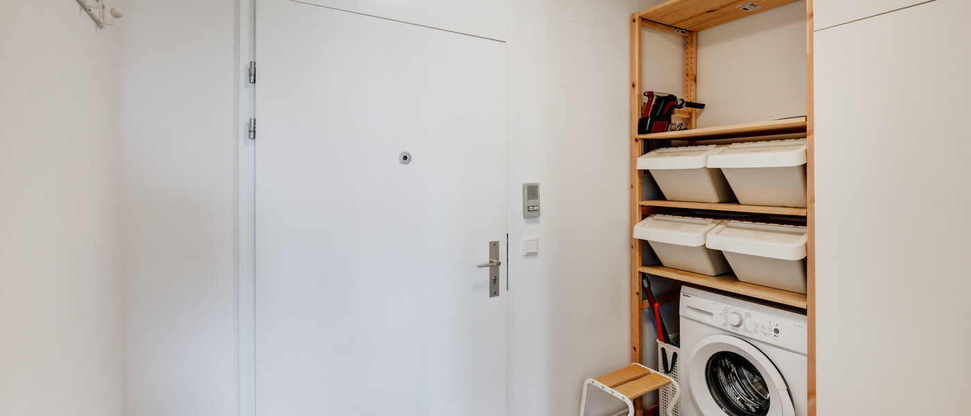 マンション Unterhaching 01 玄関入り口 14337