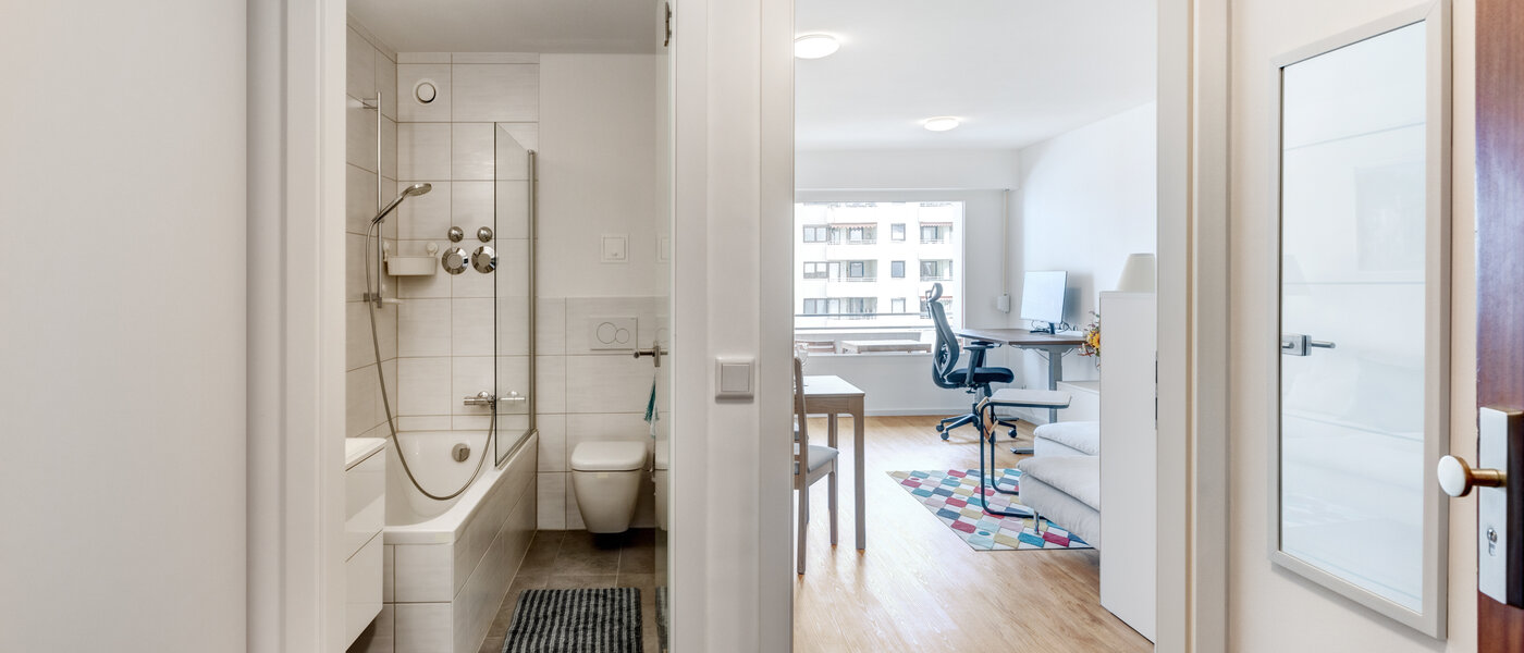 マンション Unterhaching 02 玄関入り口 14337