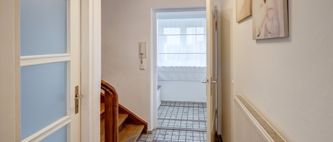 一戸建て München Daglfing 07 玄関入り口 14387