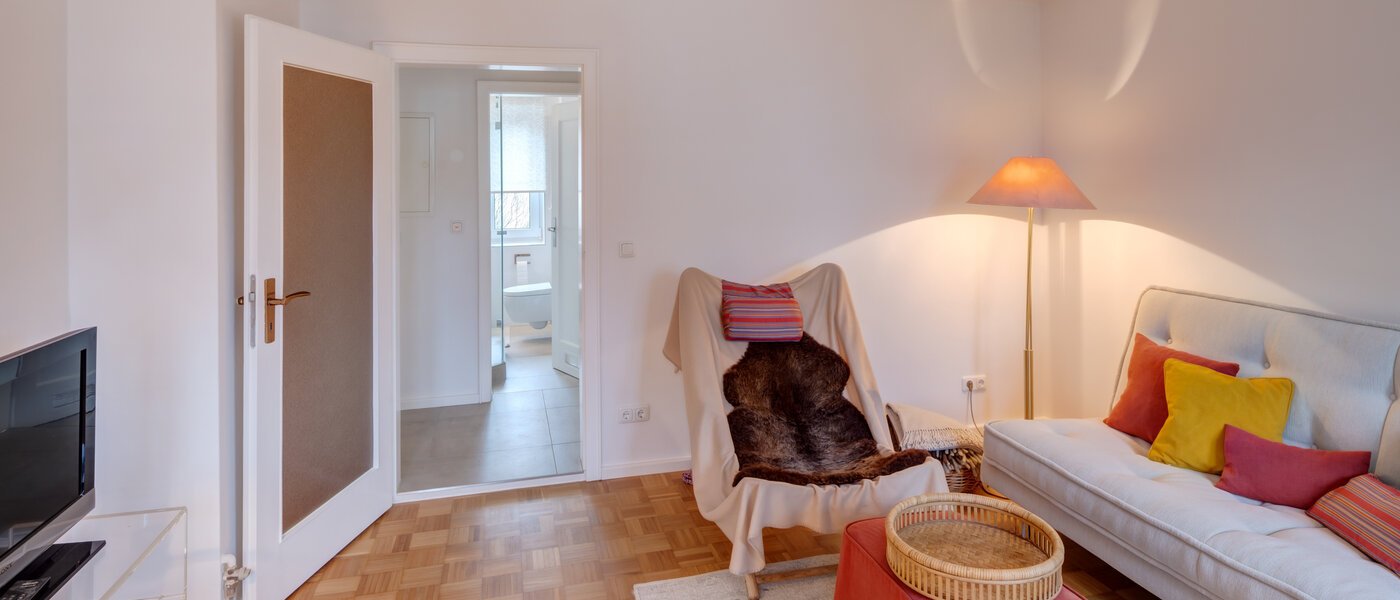 マンション München Bogenhausen 03 リビングルーム 14390