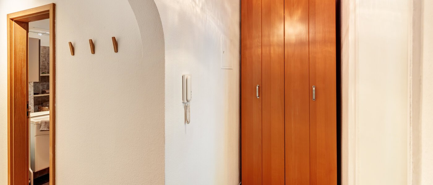 マンション München Solln 02 玄関入り口 14430