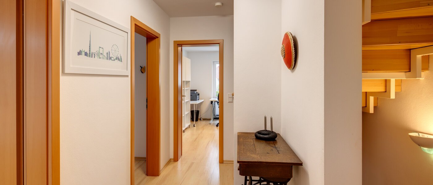 テラスハウス角住宅 München Heimstetten 05 玄関入り口 14431