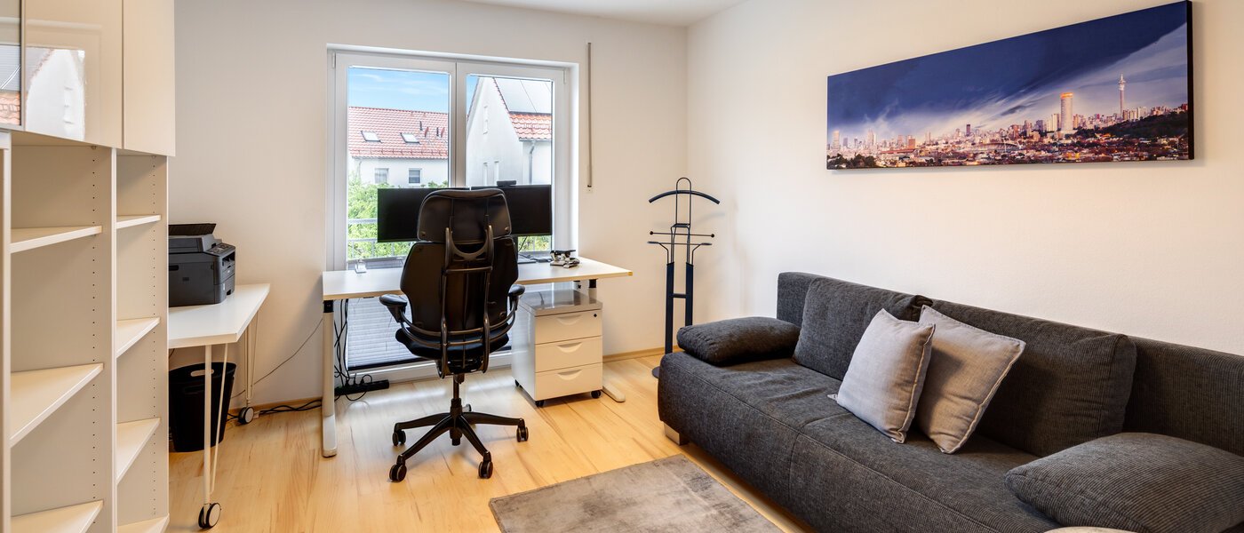 テラスハウス角住宅 München Heimstetten 01 ワークルーム/ゲストルーム 14431