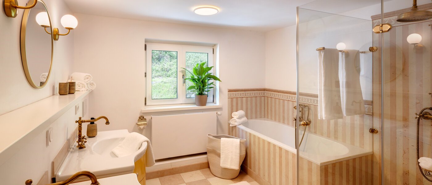 邸宅 Bad Wiessee 02 1つめの浴室 14436