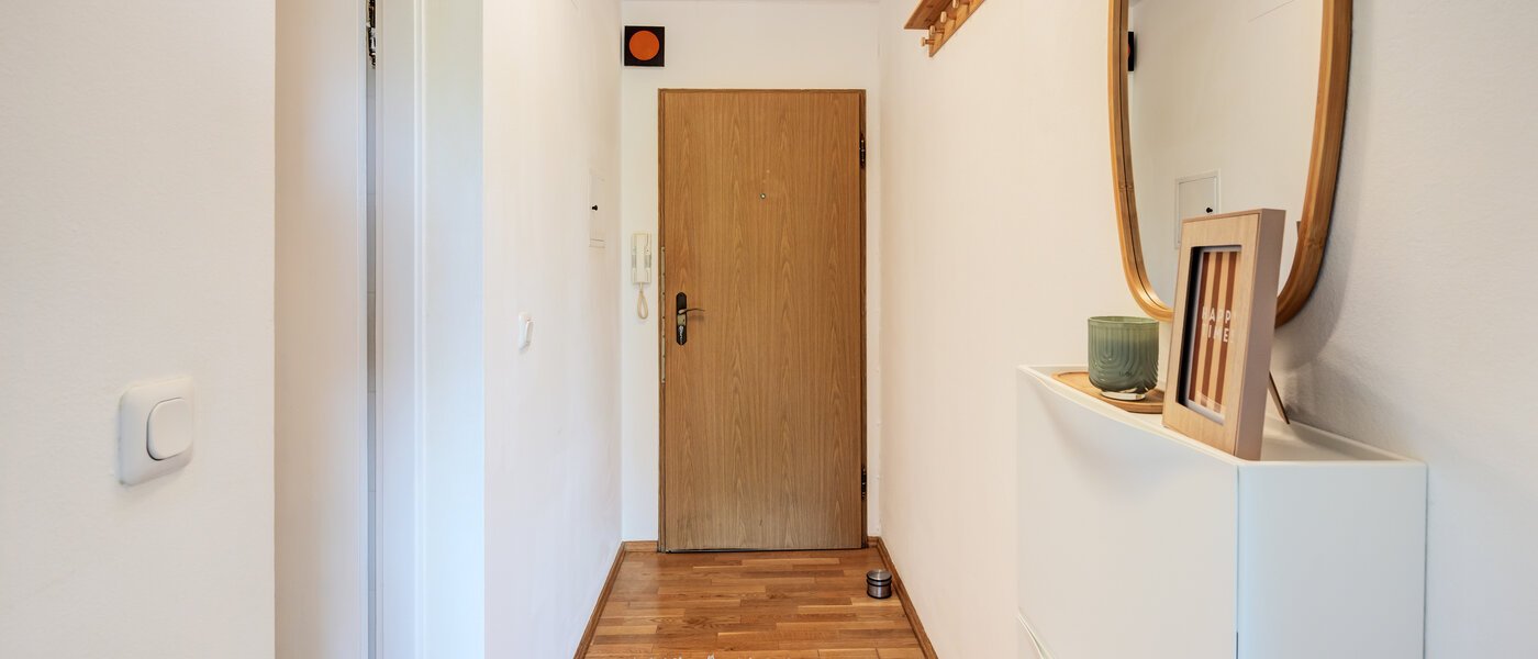 マンション München Johanneskirchen 01 玄関入り口 14442