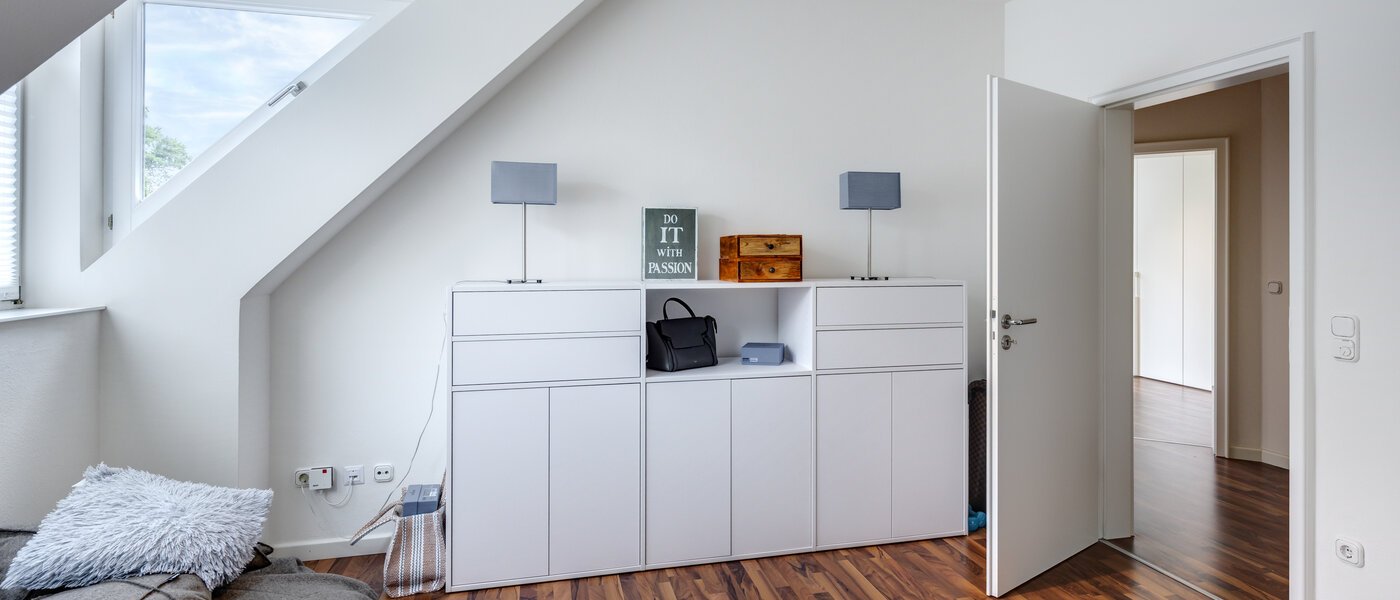 セミ・デタッチド・ハウス（一戸建てを二つに分けた家屋） Grünwald 03 ゲストルーム 14454