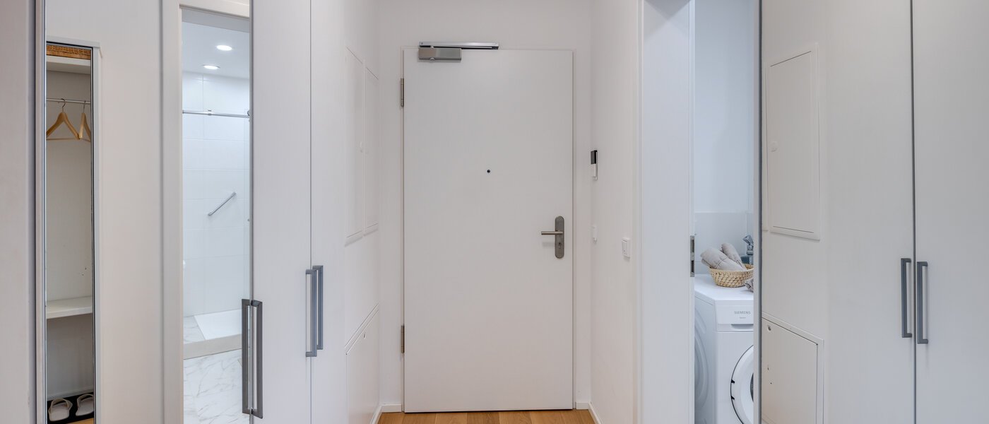 マンション Taufkirchen 01 玄関入り口 14456