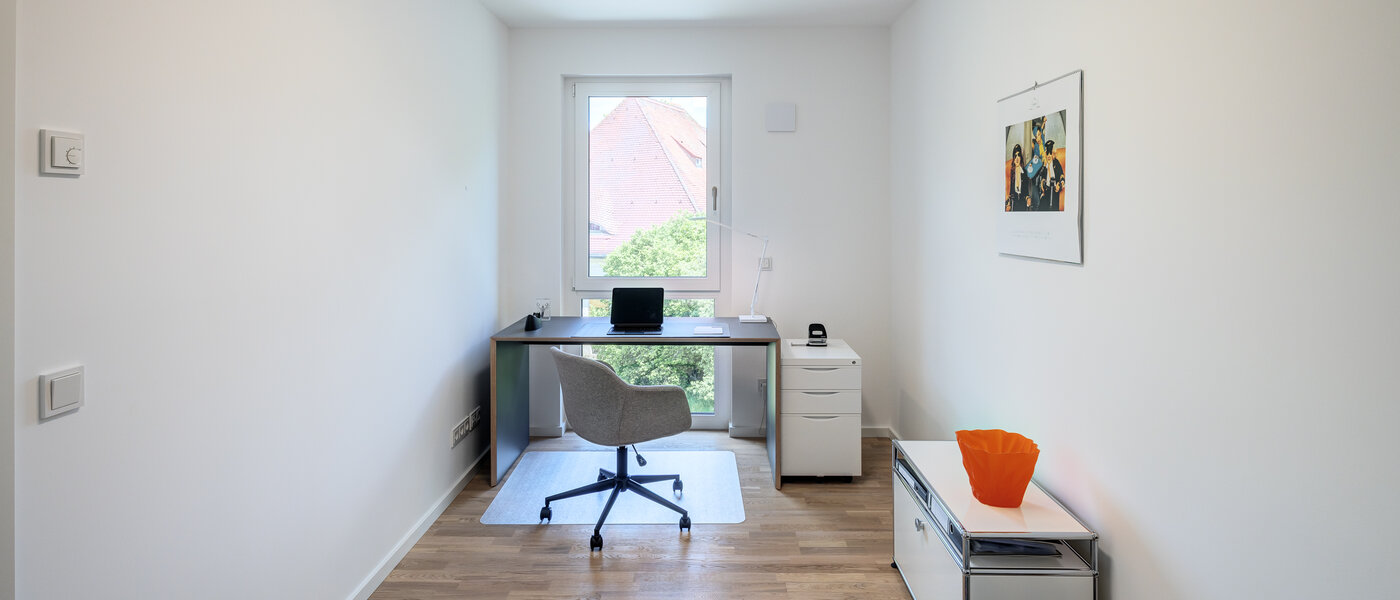 マンション Haar 01 2.　寝室 14460