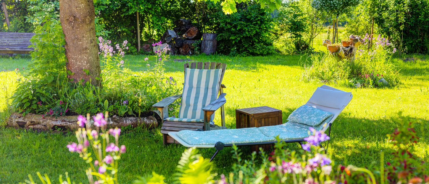 セミ・デタッチド・ハウス（一戸建てを二つに分けた家屋） Icking 03 庭 14465