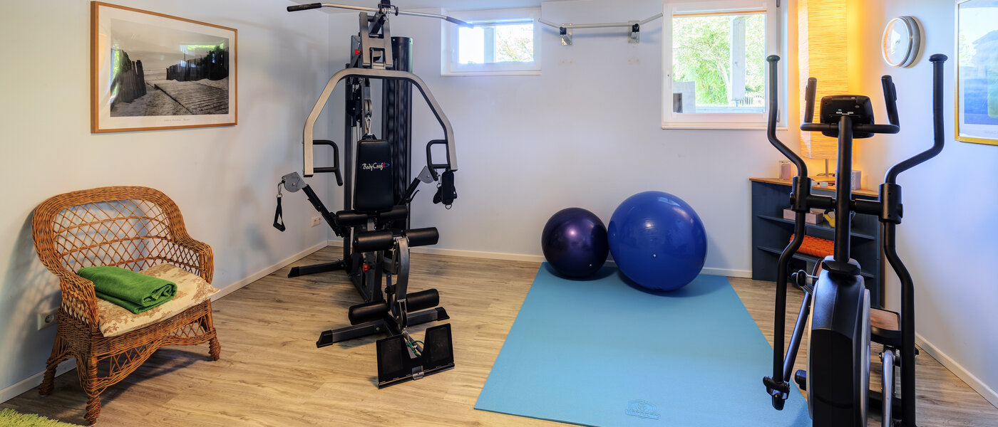 セミ・デタッチド・ハウス（一戸建てを二つに分けた家屋） Icking 01 ホビールーム 14465