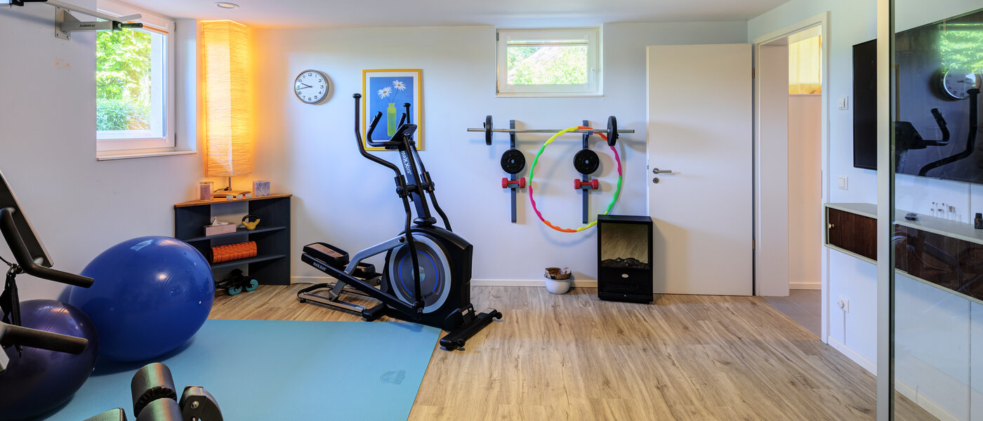 セミ・デタッチド・ハウス（一戸建てを二つに分けた家屋） Icking 03 ホビールーム 14465