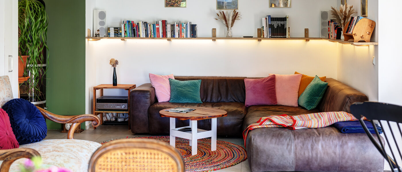 セミ・デタッチド・ハウス（一戸建てを二つに分けた家屋） Icking 05 リビングエリア 14465