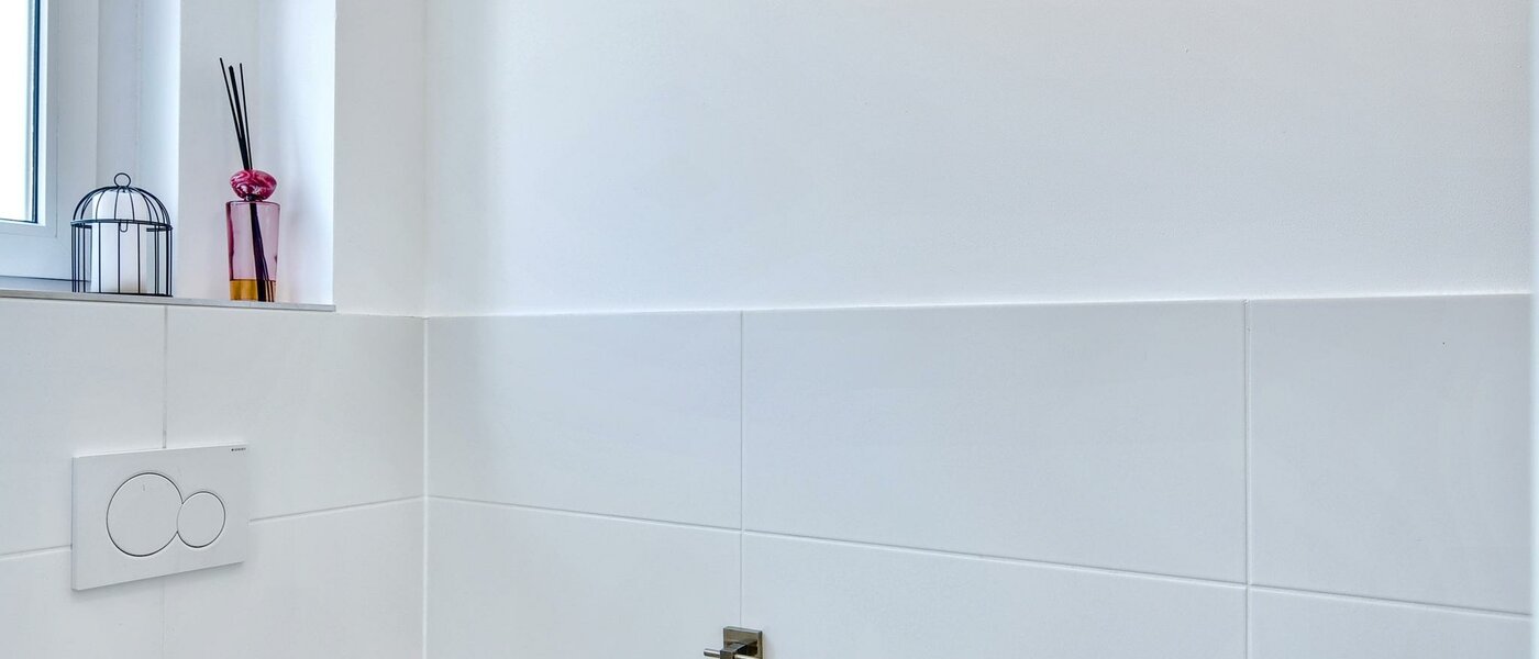 テラスハウス角住宅 Karlsfeld 01 ゲスト用 WC 14478