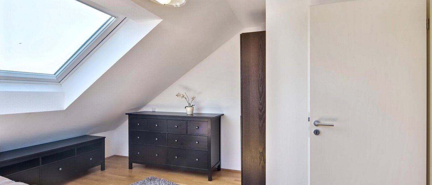 テラスハウス角住宅 Karlsfeld 02 3.　寝室 14478