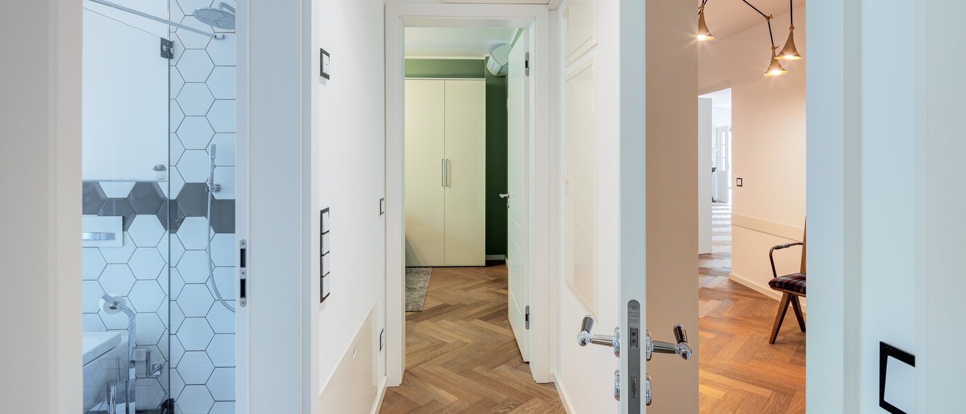 マンション München Solln 07 玄関入り口 14479