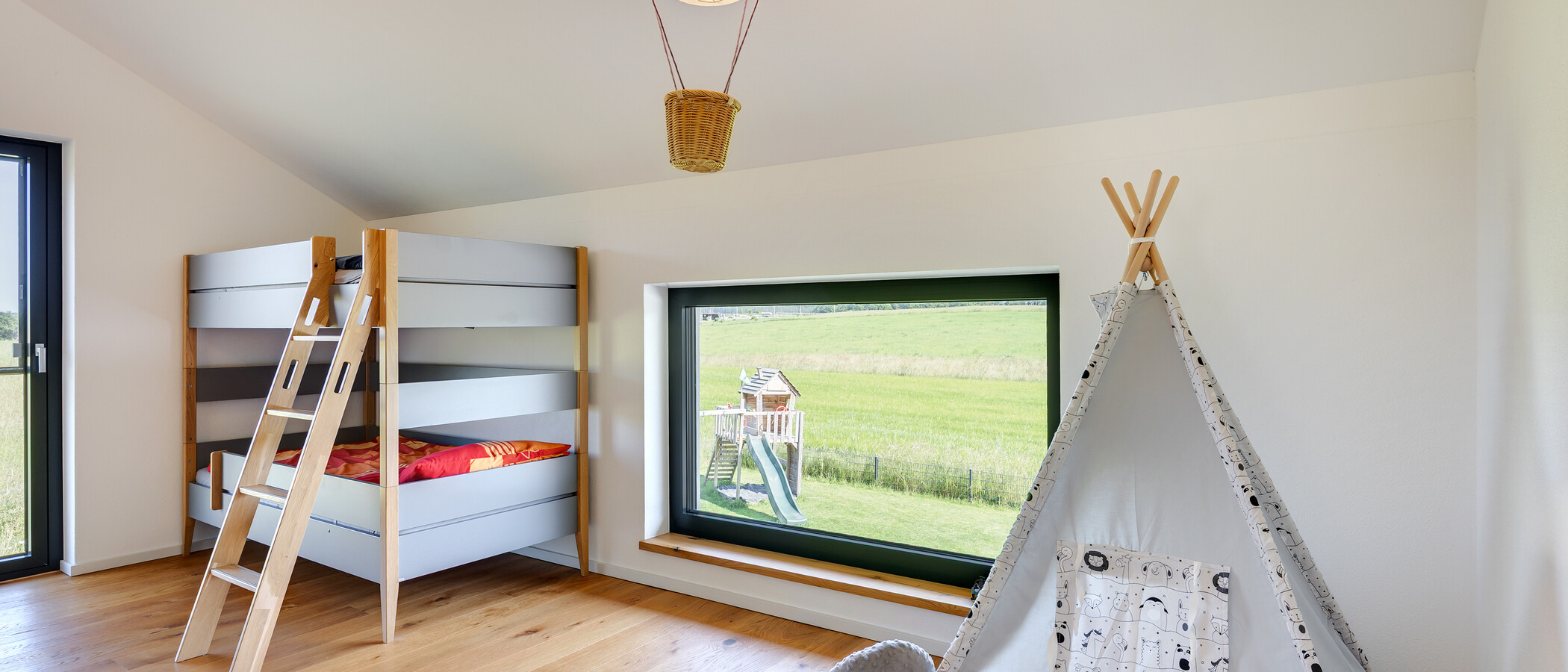 一戸建て Weßling 01 1つめの子供部屋 14484