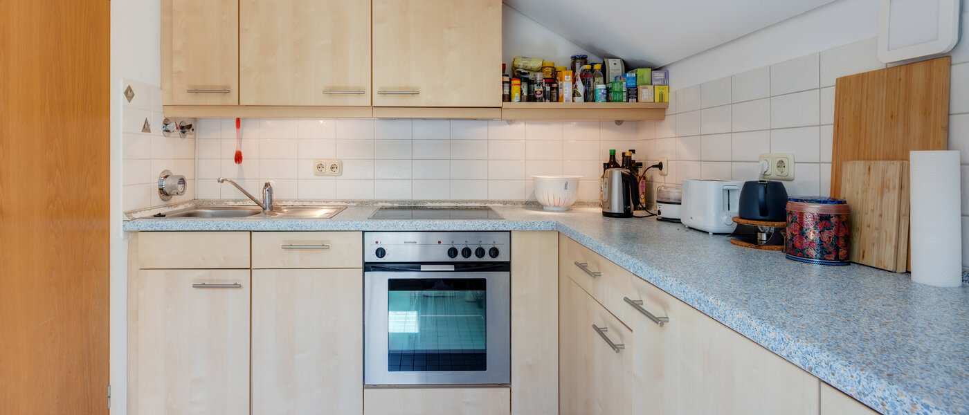 アティック・フラット（屋根裏） München Harlaching 01 キッチン 14501