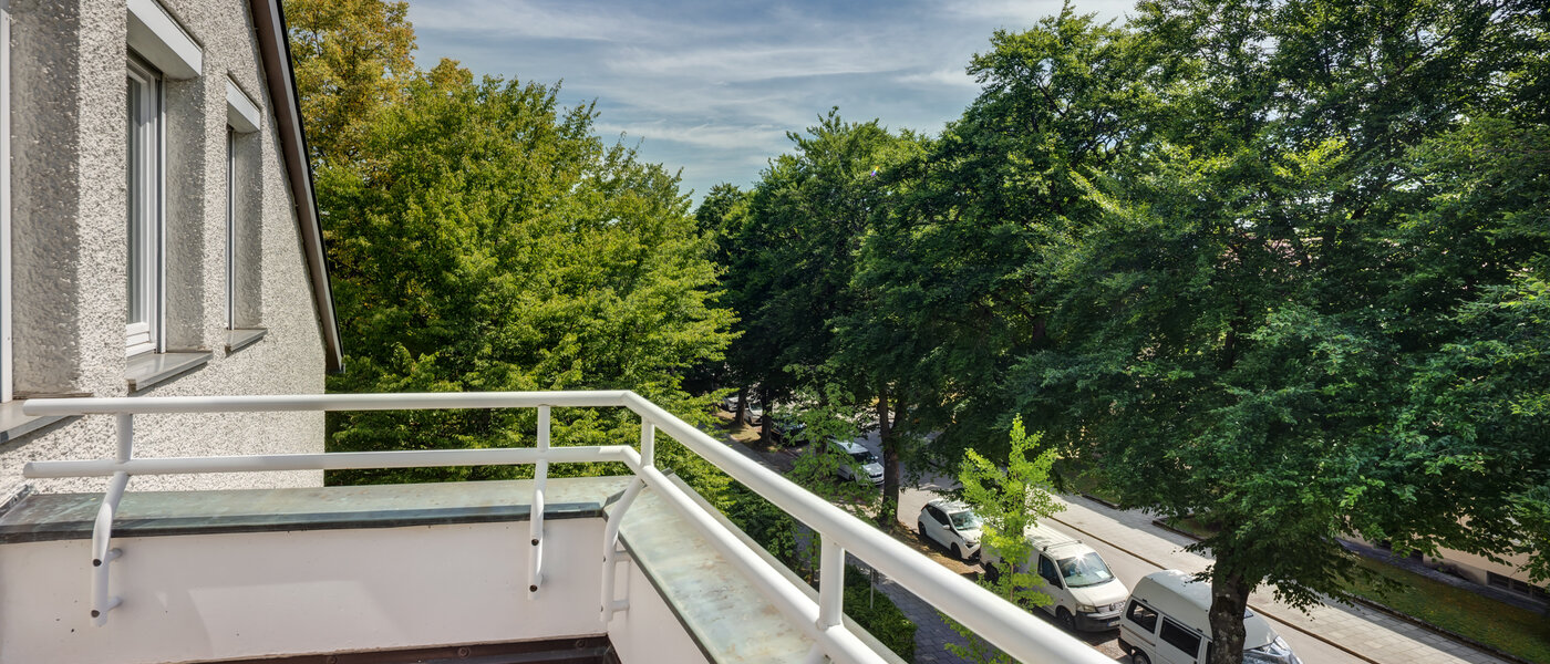 アティック・フラット（屋根裏） München Harlaching 02 ベランダ 14501