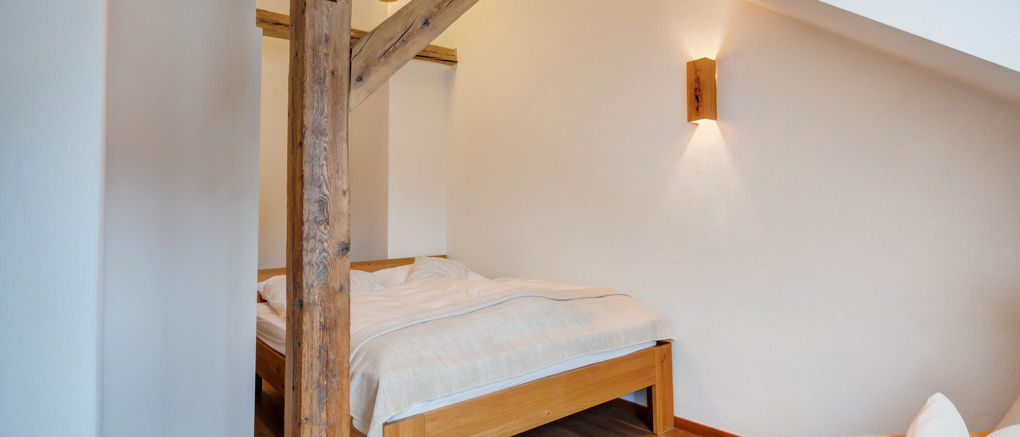 アティック・フラット（屋根裏） München Dreimühlenviertel 01 1. 寝室 14505
