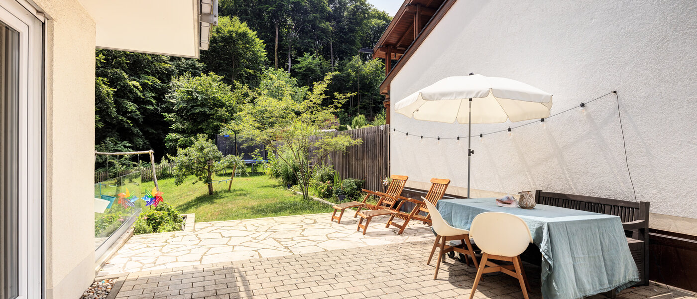 セミ・デタッチド・ハウス（一戸建てを二つに分けた家屋） Wörthsee 01 2．テラス 14511