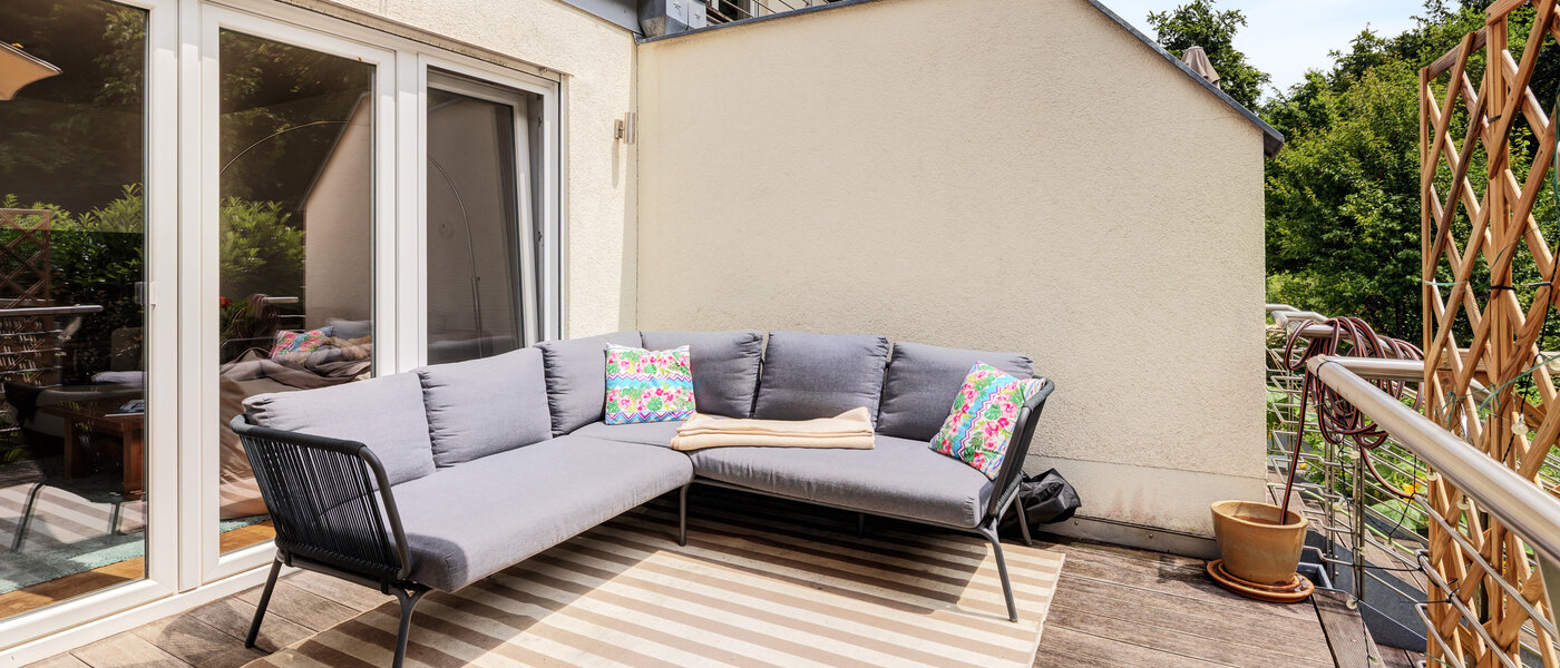 セミ・デタッチド・ハウス（一戸建てを二つに分けた家屋） Wörthsee 02 1．テラス 14511