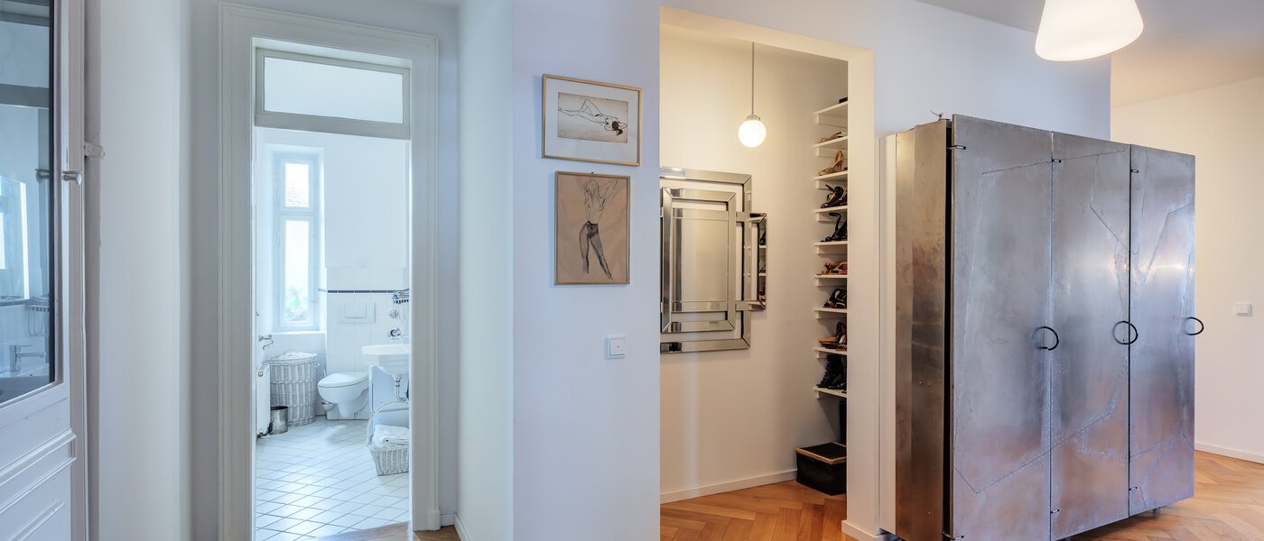 マンション München Neuhausen 02 玄関入り口 14528