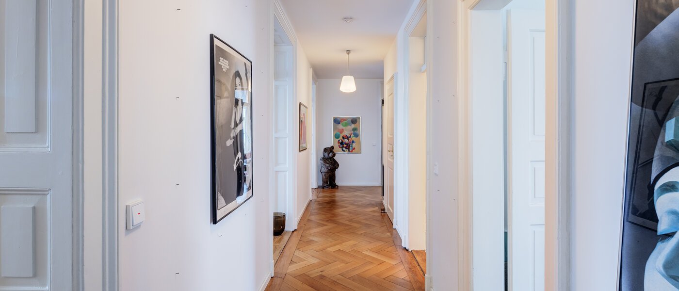 マンション München Neuhausen 05 玄関入り口 14528