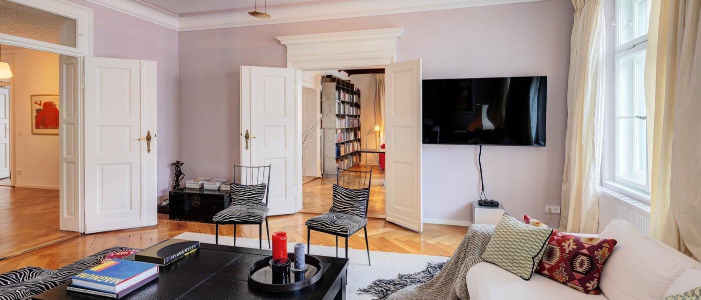 マンション München Neuhausen 04 リビングルーム 14528