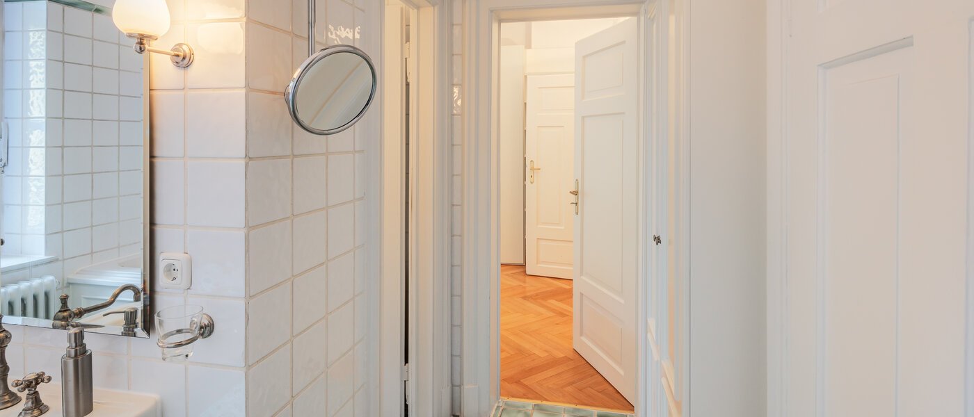 マンション München Lehel 05 1つめの浴室 14572