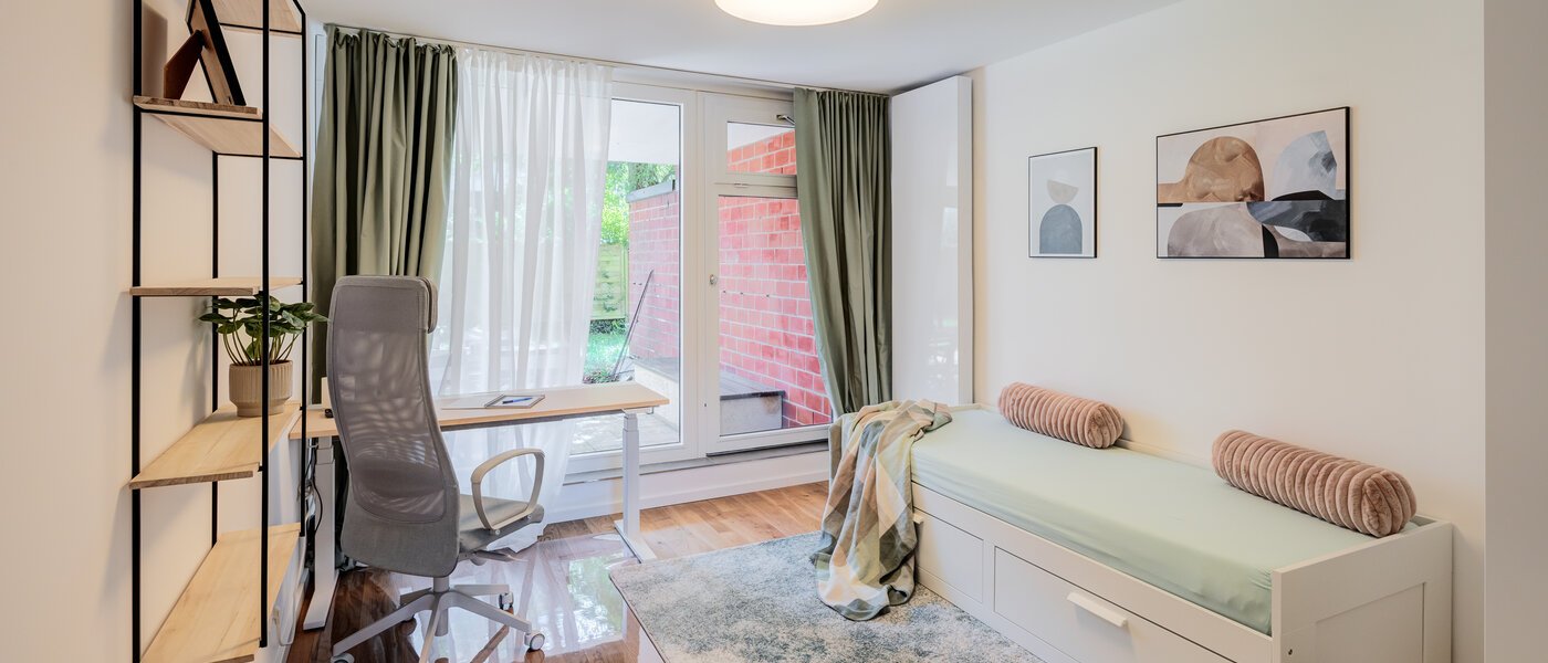 マンション Pullach im Isartal 01 2.　寝室 14573