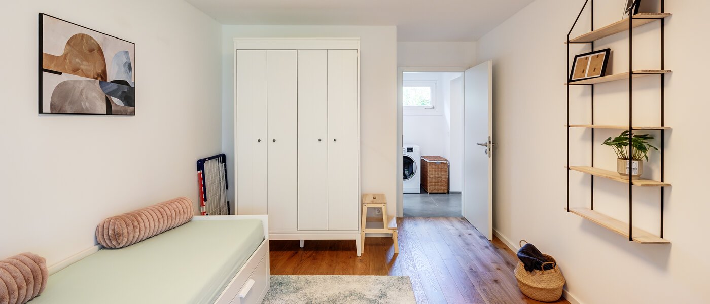 マンション Pullach im Isartal 02 2.　寝室 14573