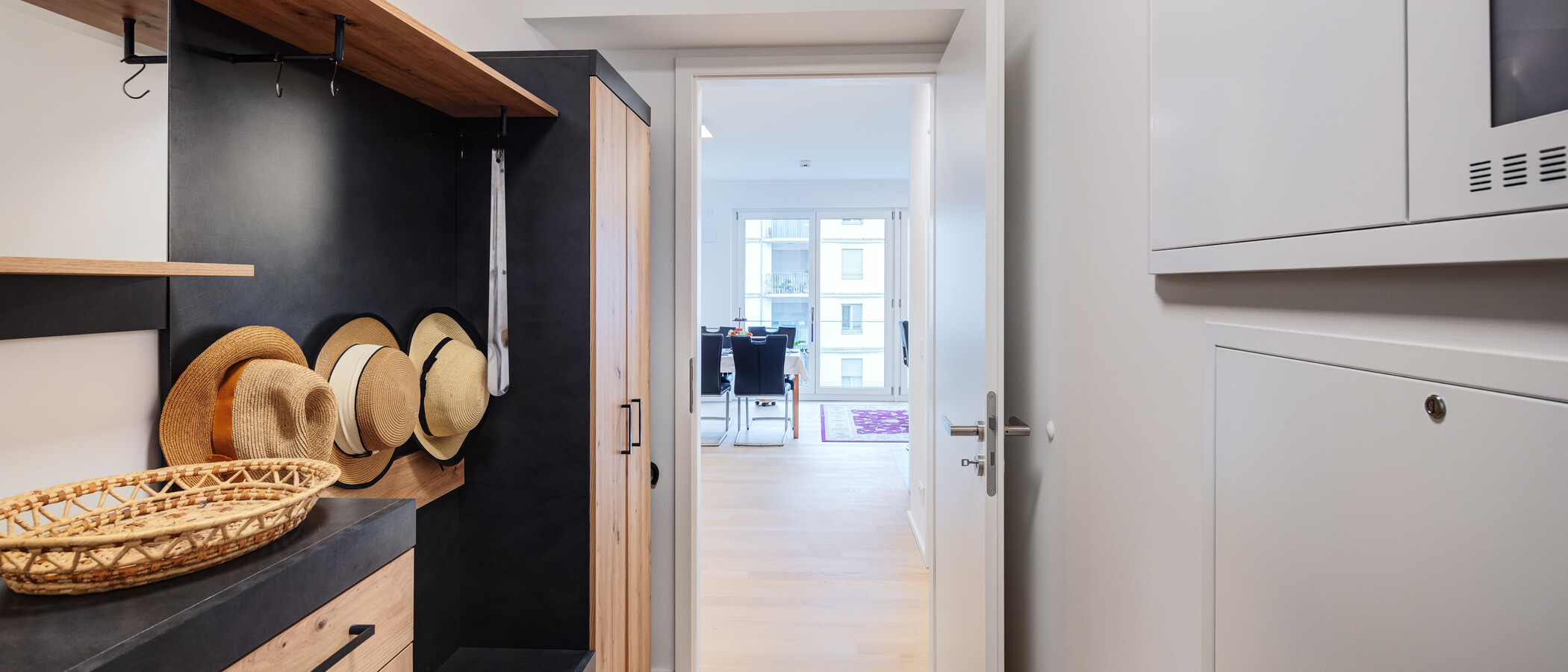 マンション München Au 02 玄関入り口 14601