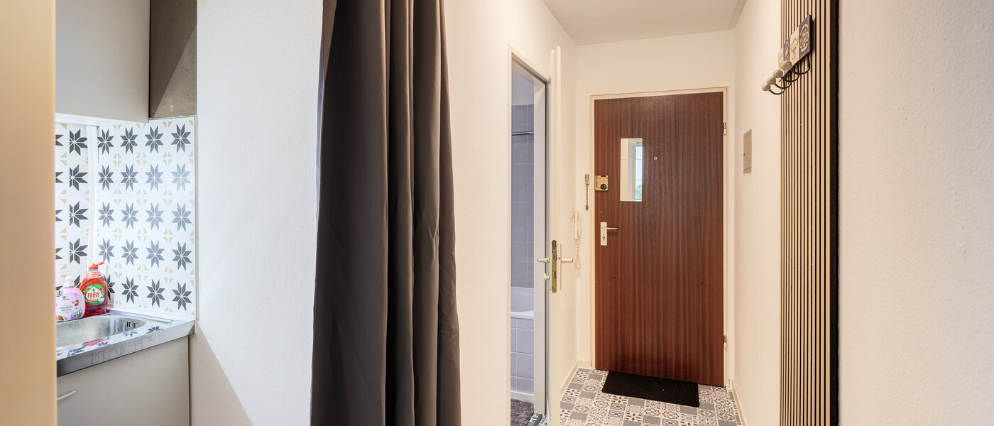 マンション Unterschleißheim 01 玄関入り口 14602